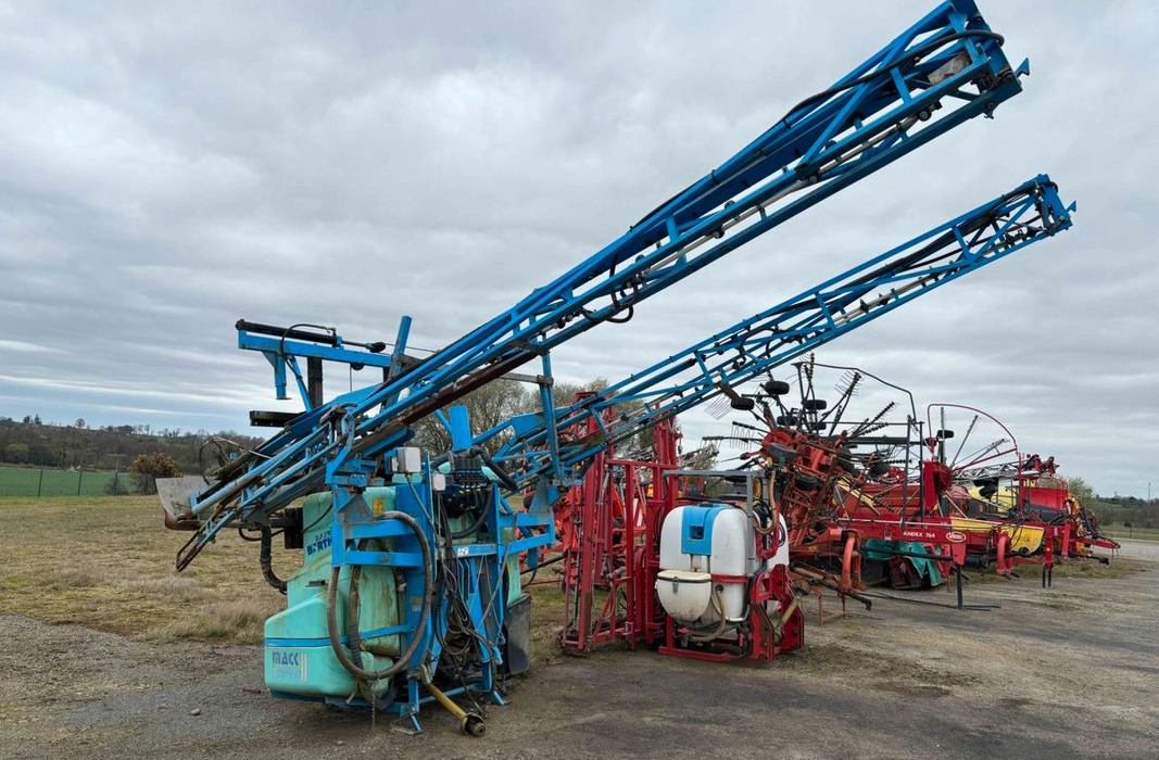Berthoud MACK 2 1500 L 24M - Tractor mounted sprayer: picture 1 Berthoud MACK 2 1500 L 24M - Tractor mounted sprayer: picture 1