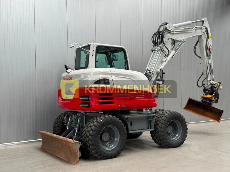 Takeuchi TB 295 W Engcon Draaikantelstuk CW10 - Wheel excavator: picture 4 Takeuchi TB 295 W Engcon Draaikantelstuk CW10 - Wheel excavator: picture 4