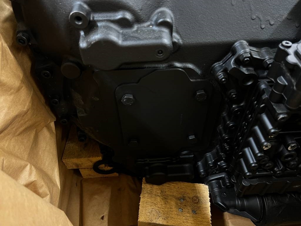 Gearbox for Agricultural machinery CNH Powershift - CNH / ZF - 4WG210 ZF: picture 12