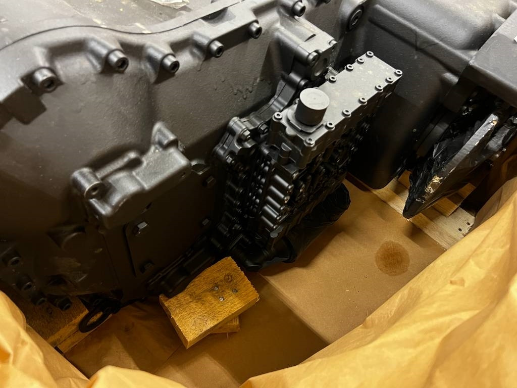 Gearbox for Agricultural machinery CNH Powershift - CNH / ZF - 4WG210 ZF: picture 9