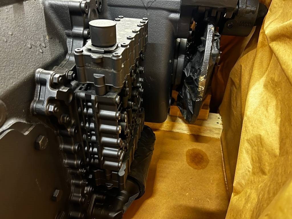 Gearbox for Agricultural machinery CNH Powershift - CNH / ZF - 4WG210 ZF: picture 11