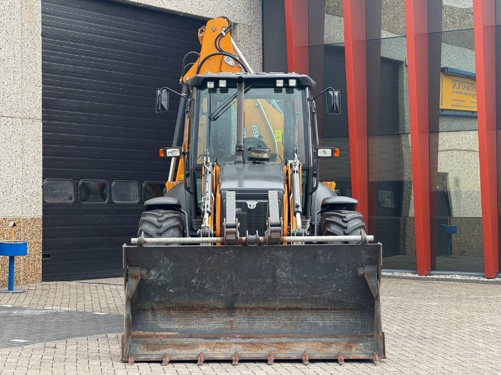 Case 695SV, Tier 3, 645 hours! - Backhoe loader: picture 5 Case 695SV, Tier 3, 645 hours! - Backhoe loader: picture 5