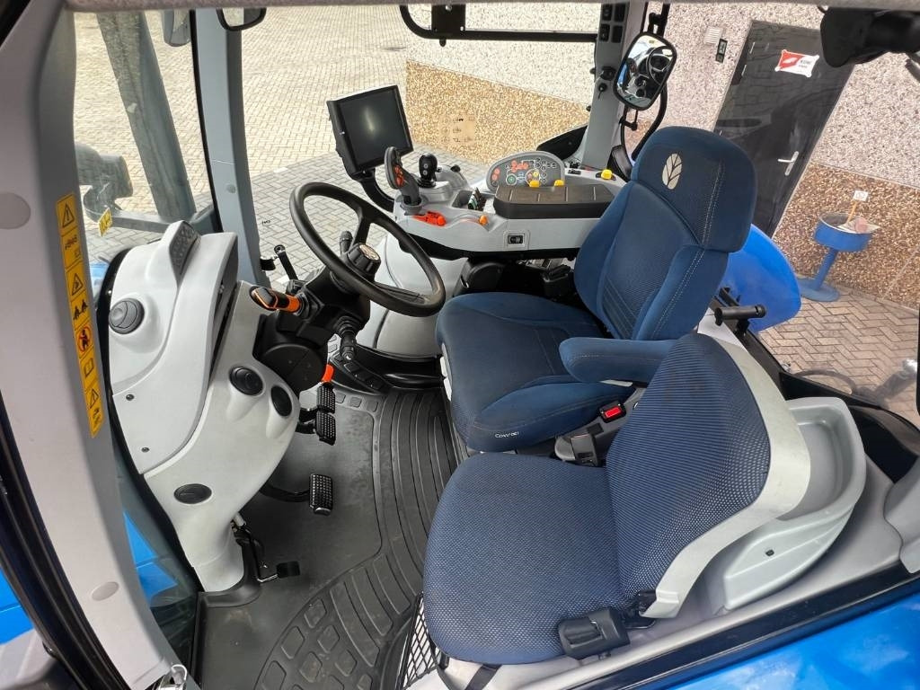 Farm tractor New Holland T7.270 Auto Command, GPS-RTK, frontlinkage + PTO,: picture 25