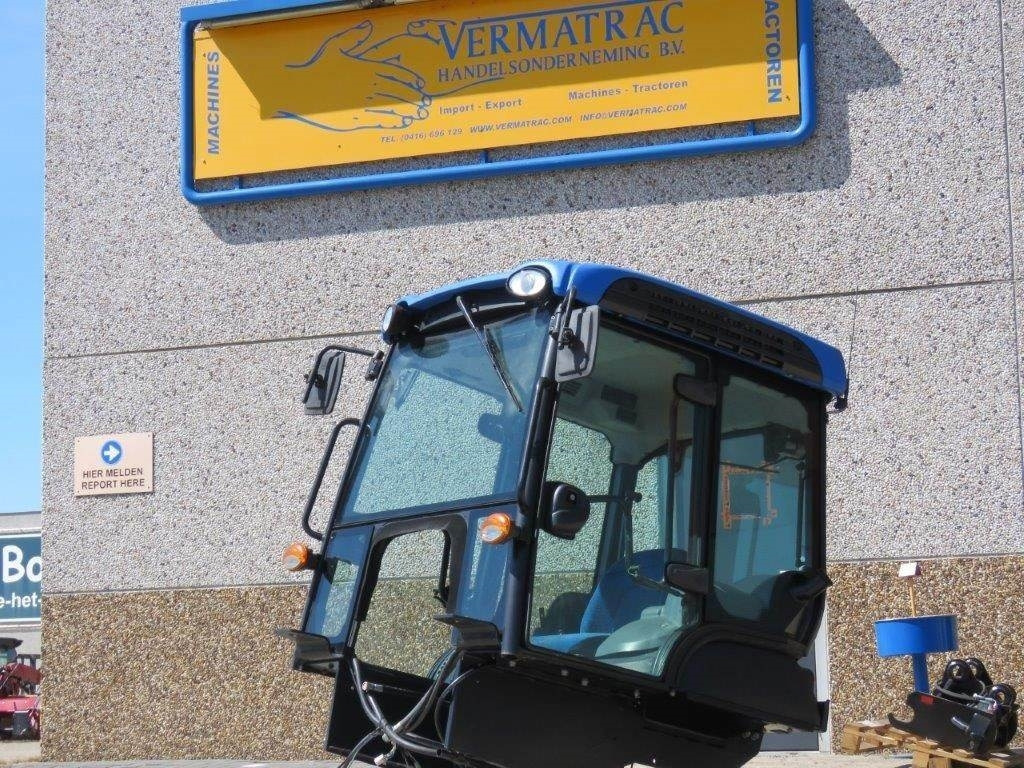 New Holland TK  - Cab for Construction machinery: picture 1 New Holland TK  - Cab for Construction machinery: picture 1