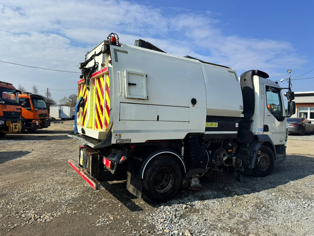 DAF LF180 - Road sweeper: picture 4 DAF LF180 - Road sweeper: picture 4