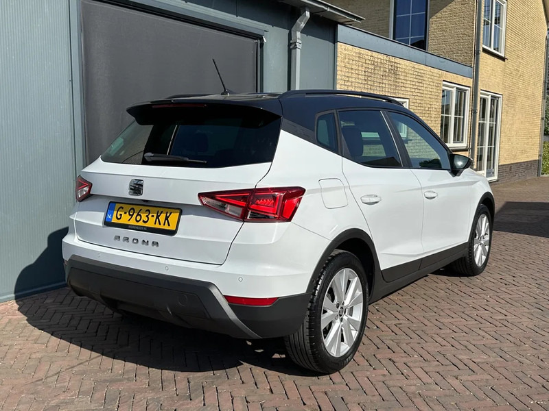 SEAT Arona 1.0 TSI Style Business Intense Carplay Dealeronderhouden Cruise Clima Navi Camera - Hatchback: picture 3 SEAT Arona 1.0 TSI Style Business Intense Carplay Dealeronderhouden Cruise Clima Navi Camera - Hatchback: picture 3