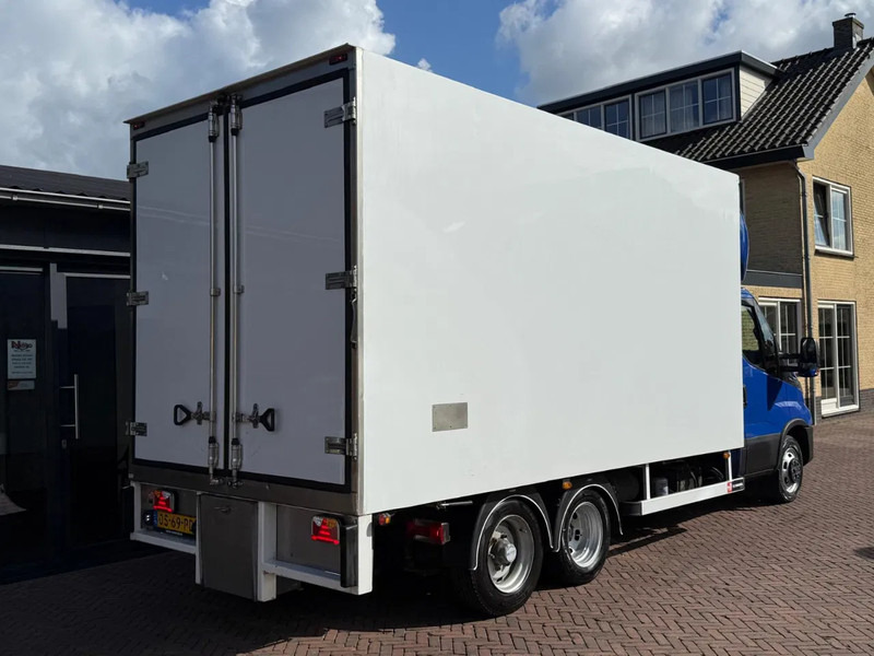Iveco Daily 40C18 3.0 180PK Aut. Clixtar Be trekker Koeler 2655 KG Laadvm. 3 Zits CVO - Tractor unit: picture 3 Iveco Daily 40C18 3.0 180PK Aut. Clixtar Be trekker Koeler 2655 KG Laadvm. 3 Zits CVO - Tractor unit: picture 3