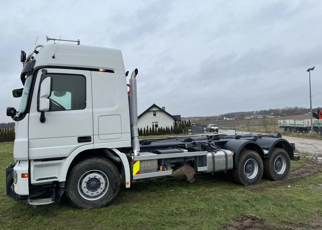 MERCEDES-BENZ ACTROS 2648 SPECJALNY PłUG 6X4!!! - Hook lift truck: picture 1 MERCEDES-BENZ ACTROS 2648 SPECJALNY PłUG 6X4!!! - Hook lift truck: picture 1