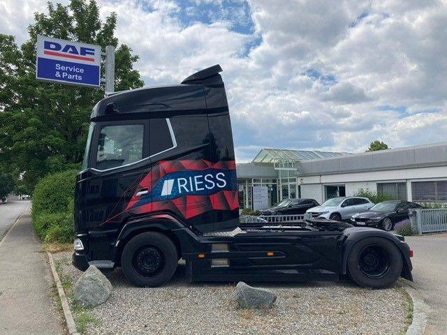 DAF XG 530 FT Vollluft Leder Kamera SpurH DAF XG 530 FT Vollluft Leder Kamera - Tractor unit: picture 2 DAF XG 530 FT Vollluft Leder Kamera SpurH DAF XG 530 FT Vollluft Leder Kamera - Tractor unit: picture 2