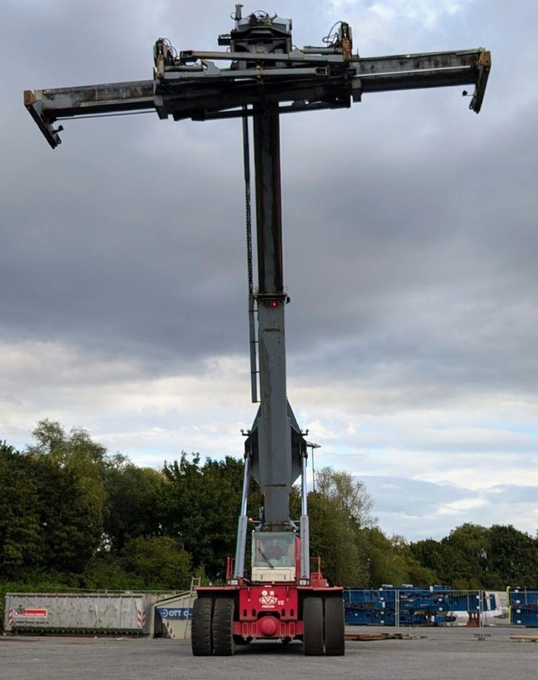 CVS Ferrari F377.5 PB - Reach stacker: picture 2 CVS Ferrari F377.5 PB - Reach stacker: picture 2