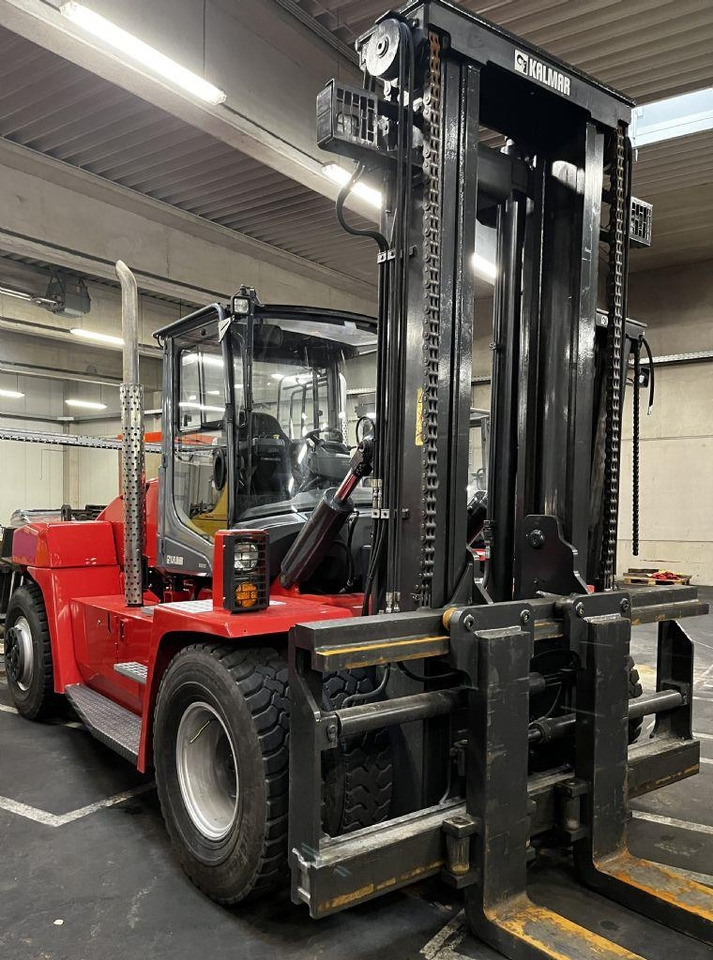 Kalmar DCG120-12 - Diesel forklift: picture 2 Kalmar DCG120-12 - Diesel forklift: picture 2