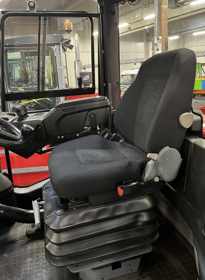 Kalmar DCG120-12 - Diesel forklift: picture 5 Kalmar DCG120-12 - Diesel forklift: picture 5