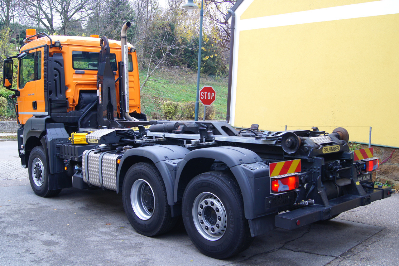 MAN TGS 28.400 BL 6x4-4/TÜV/PALIFT/Winterdienst/Salzstreuer/Streuer/Schneepflug - Snow removal vehicle: picture 5 MAN TGS 28.400 BL 6x4-4/TÜV/PALIFT/Winterdienst/Salzstreuer/Streuer/Schneepflug - Snow removal vehicle: picture 5