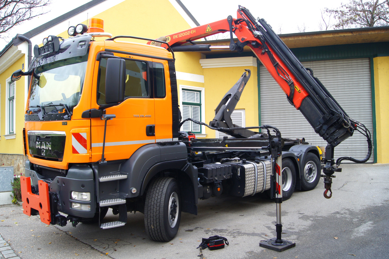 MAN TGS 28.400 BL 6x4-4/TÜV/PK12002/PALIFT/Winterdienst/Salzstreuer/Streuer/Schneepflug - Crane truck: picture 2 MAN TGS 28.400 BL 6x4-4/TÜV/PK12002/PALIFT/Winterdienst/Salzstreuer/Streuer/Schneepflug - Crane truck: picture 2