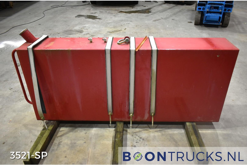 Onbekend BRANDSTOFTANK | L 30 x W 183 x H 77 cm * ca 400 L - Fuel tank: picture 2 Onbekend BRANDSTOFTANK | L 30 x W 183 x H 77 cm * ca 400 L - Fuel tank: picture 2