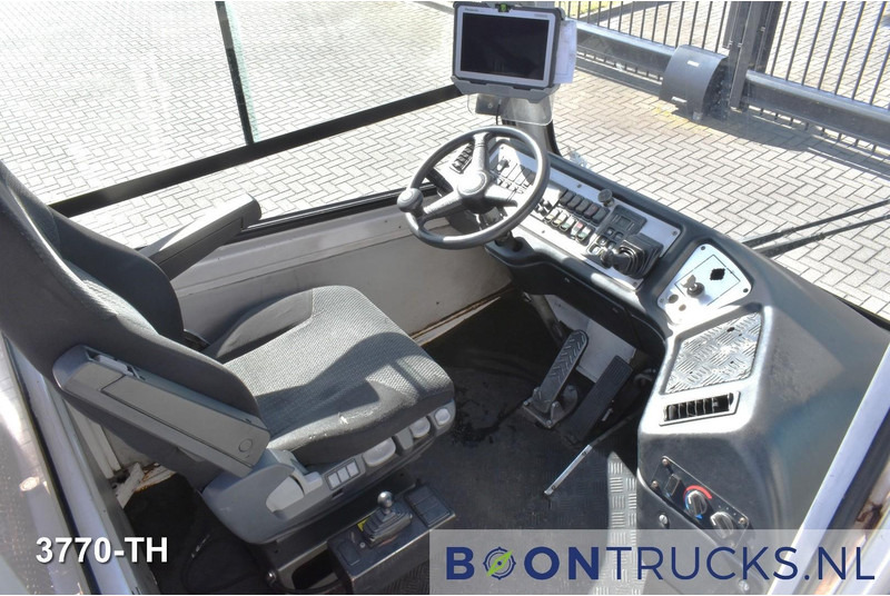 Terberg YT222 4x2 | TERMINAL TRUCK * NL KENTEKEN - Tractor unit: picture 2 Terberg YT222 4x2 | TERMINAL TRUCK * NL KENTEKEN - Tractor unit: picture 2