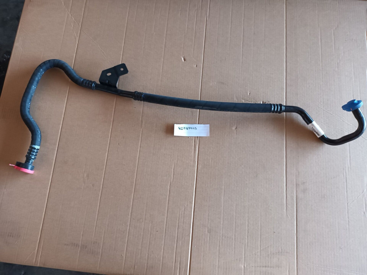 VOLVO PIPE - 20787443 - A/C part for Truck: picture 1 VOLVO PIPE - 20787443 - A/C part for Truck: picture 1