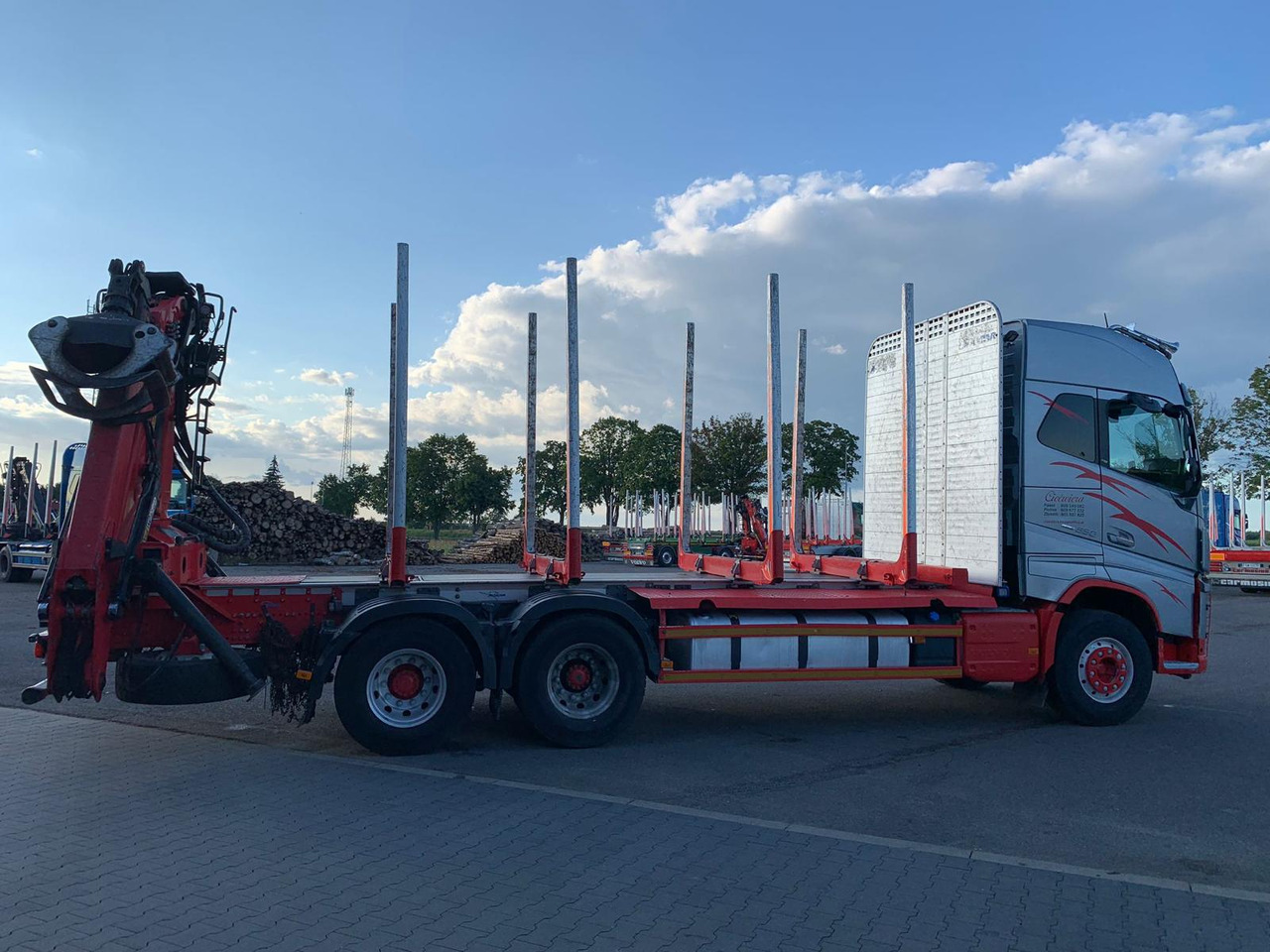 Timber truck VOLVO FH16 650: picture 11