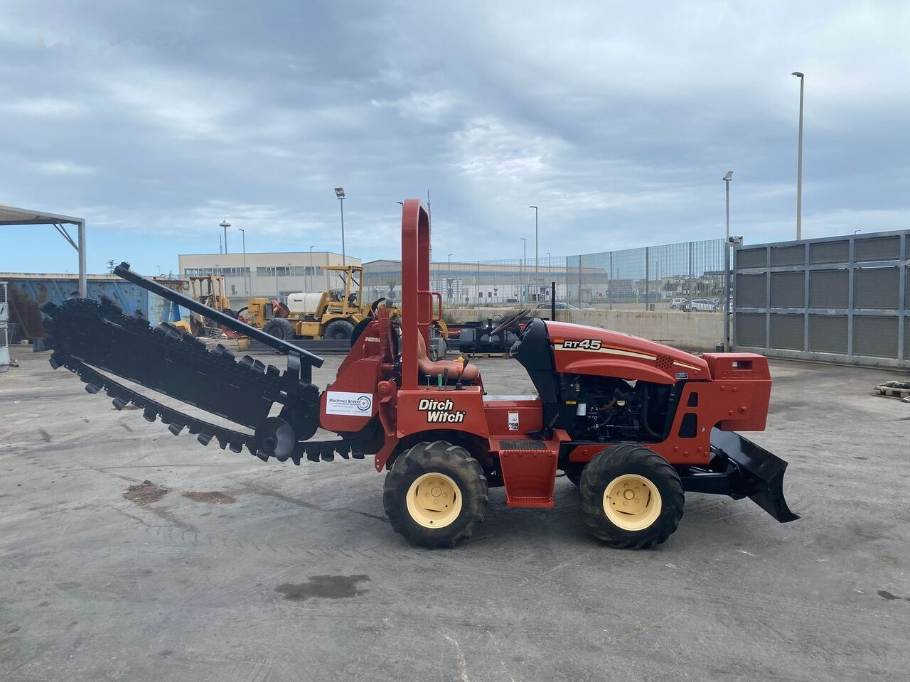 Ditch-Witch RT45 - Trencher: picture 4 Ditch-Witch RT45 - Trencher: picture 4
