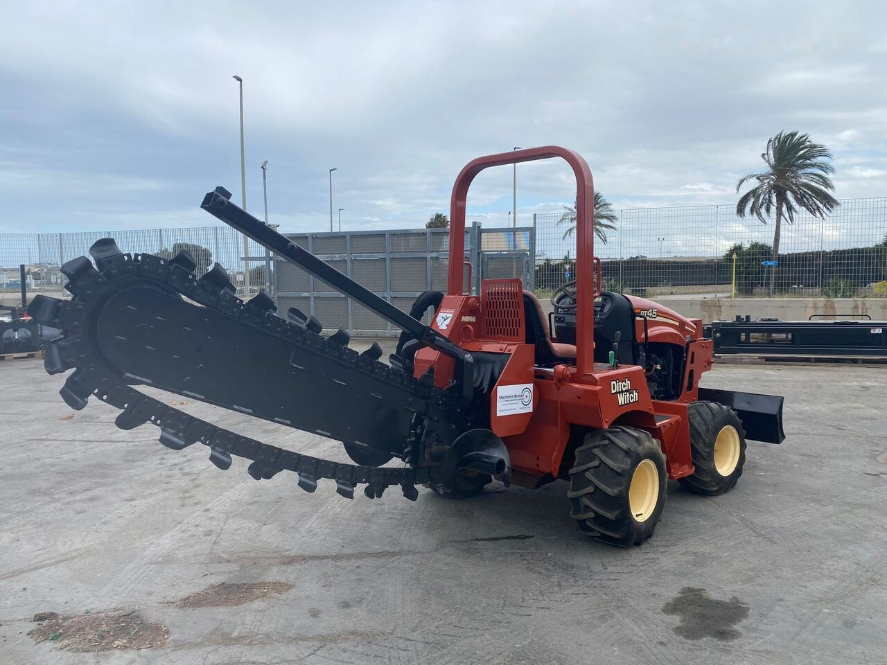Ditch-Witch RT45 - Trencher: picture 5 Ditch-Witch RT45 - Trencher: picture 5