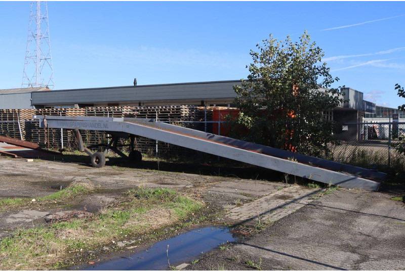 AP - Dropside/ Flatbed trailer: picture 3 AP - Dropside/ Flatbed trailer: picture 3