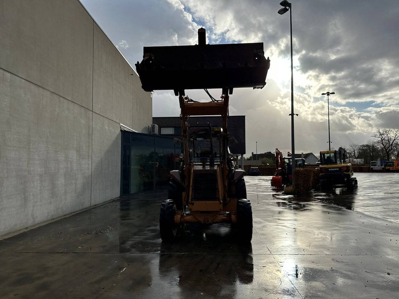 Backhoe loader Case 580G: picture 12