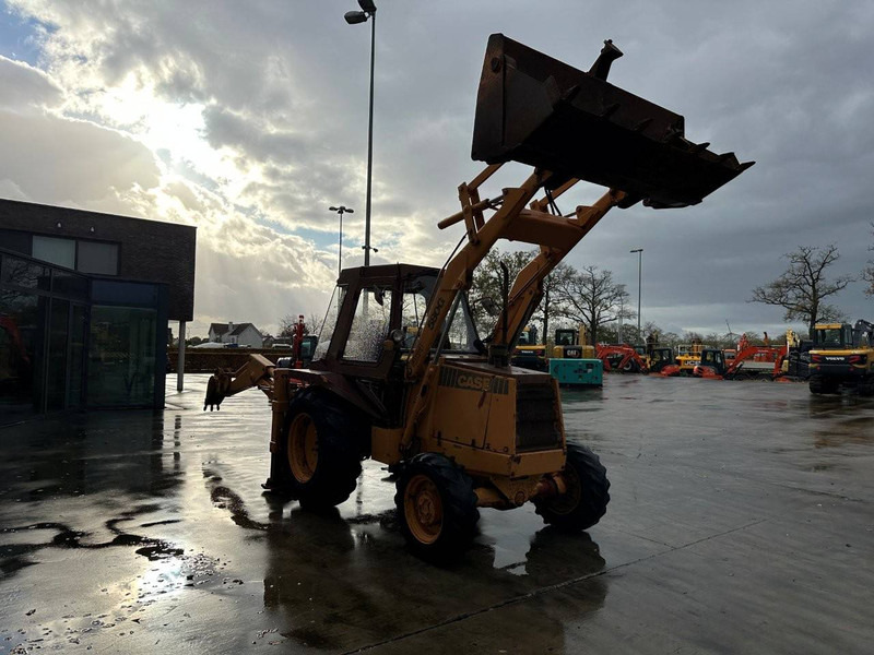 Backhoe loader Case 580G: picture 13