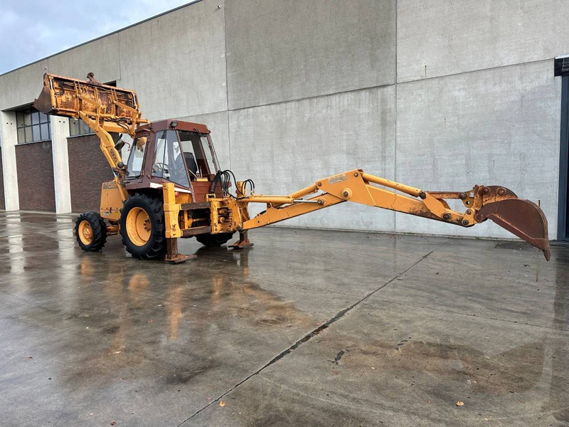 Backhoe loader Case 580G: picture 15