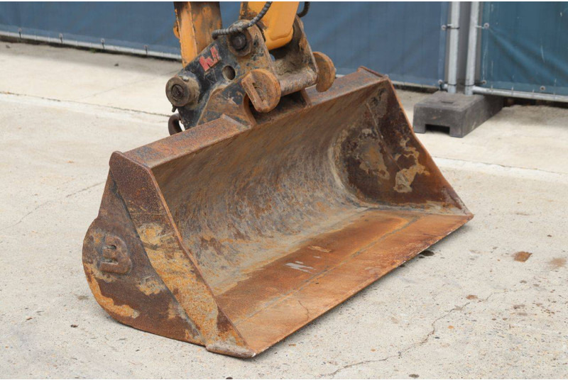 Crawler excavator Case CX80: picture 11