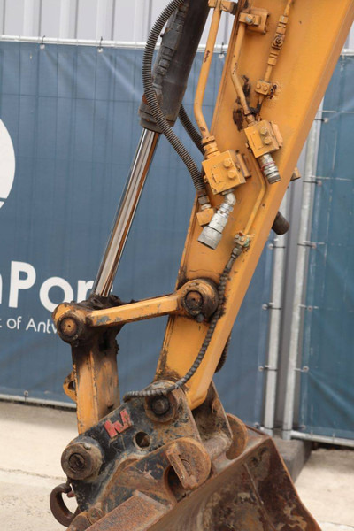 Crawler excavator Case CX80: picture 12