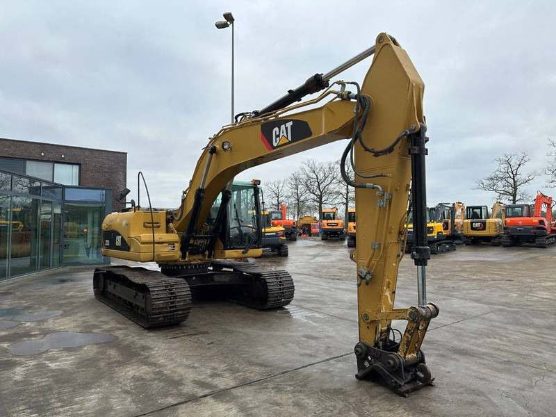 Caterpillar 323DL - Crawler excavator: picture 3 Caterpillar 323DL - Crawler excavator: picture 3