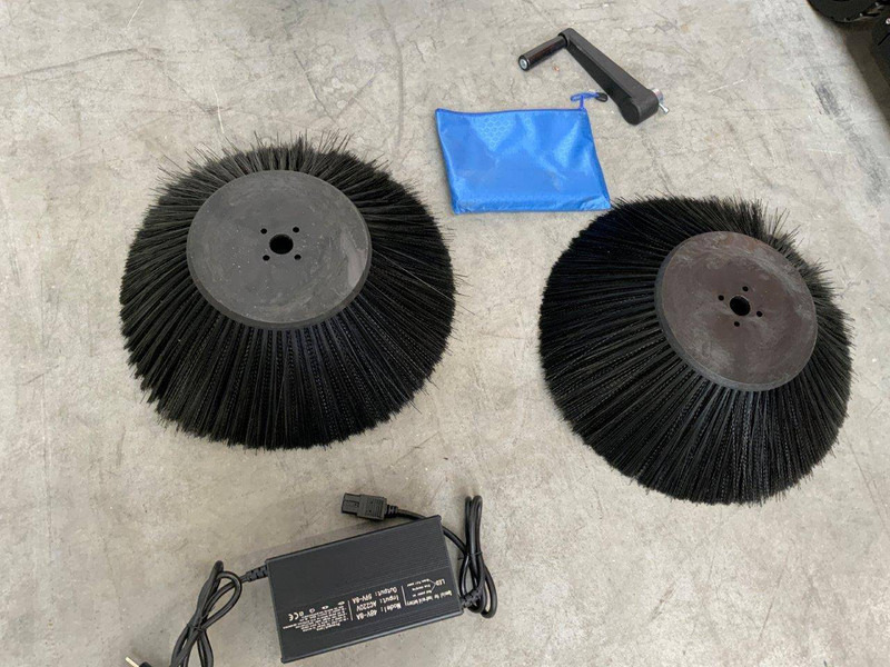 Daewoo Das80 Zit - Road sweeper: picture 5 Daewoo Das80 Zit - Road sweeper: picture 5