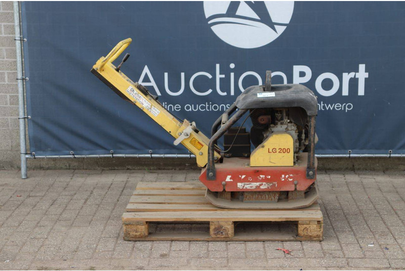 Dynapac LG 200 - Vibratory plate: picture 2 Dynapac LG 200 - Vibratory plate: picture 2