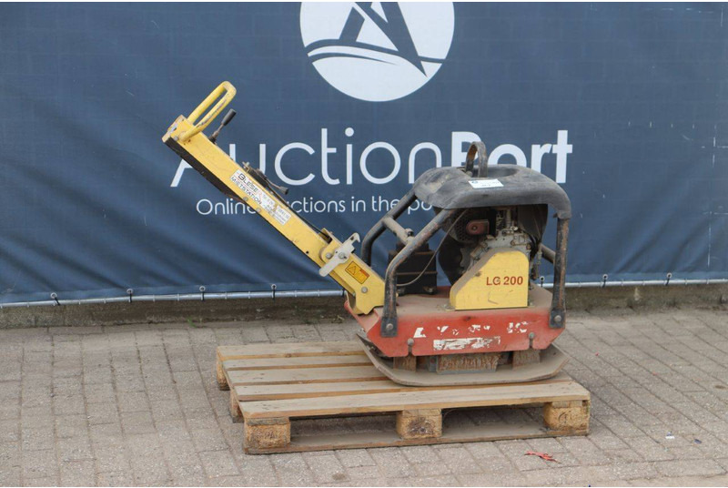Dynapac LG 200 - Vibratory plate: picture 1 Dynapac LG 200 - Vibratory plate: picture 1