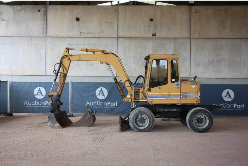 Etec 808 - Wheel excavator: picture 2 Etec 808 - Wheel excavator: picture 2