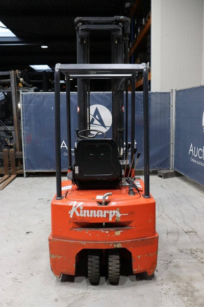 Fenwick E12 - Electric forklift: picture 4 Fenwick E12 - Electric forklift: picture 4