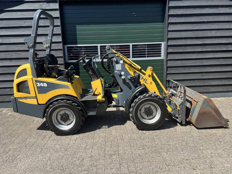 Wheel loader Gehl AL340: picture 10