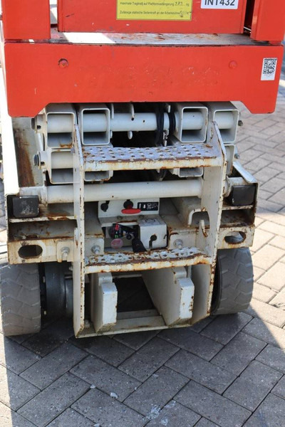 Scissor lift Genie GS1532: picture 15