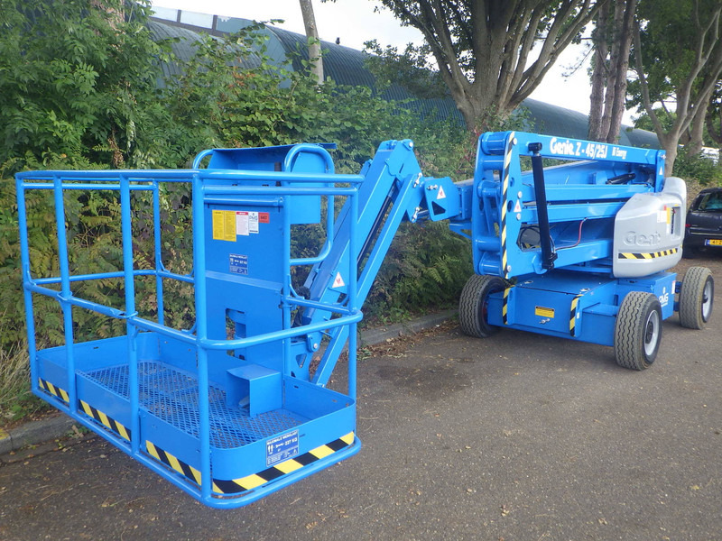 Genie Z-45/25J Bi - Articulated boom: picture 3 Genie Z-45/25J Bi - Articulated boom: picture 3
