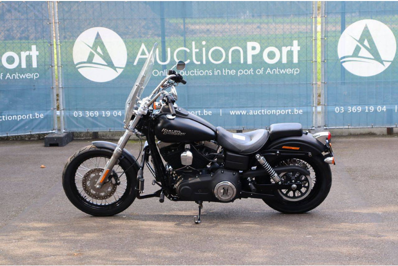 Harley-Davidson Dyna Street Bob - Motorcycle: picture 2 Harley-Davidson Dyna Street Bob - Motorcycle: picture 2