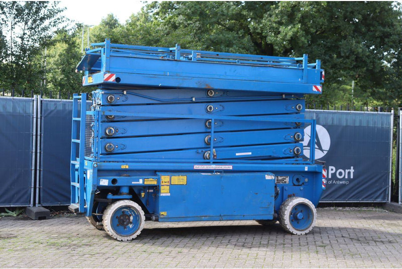 Holland lift COMBISTAR N-165EL12 - Scissor lift: picture 1 Holland lift COMBISTAR N-165EL12 - Scissor lift: picture 1