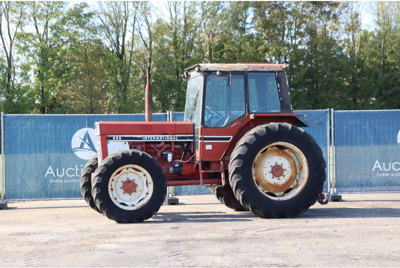 International harvester co 955-A - Farm tractor: picture 1 International harvester co 955-A - Farm tractor: picture 1
