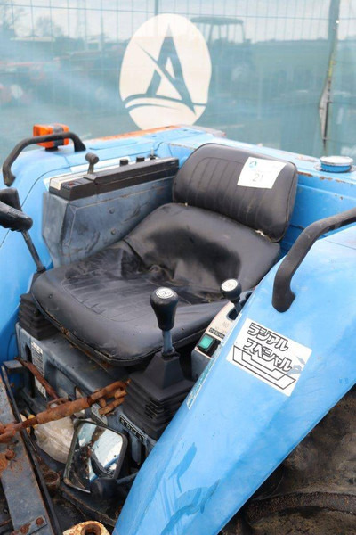 Farm tractor Iseki Landhope TA 247: picture 17