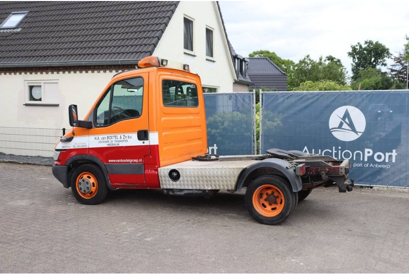 Iveco 35C17 - Container transporter/ Swap body truck: picture 3 Iveco 35C17 - Container transporter/ Swap body truck: picture 3