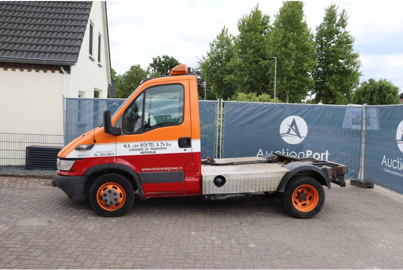 Iveco 35C17 - Container transporter/ Swap body truck: picture 2 Iveco 35C17 - Container transporter/ Swap body truck: picture 2