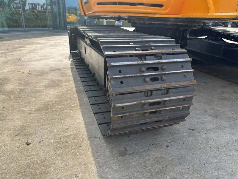 Crawler excavator JCB 8056: picture 16