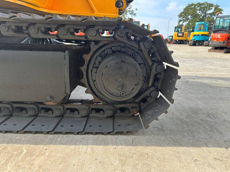 Crawler excavator JCB 8056: picture 17