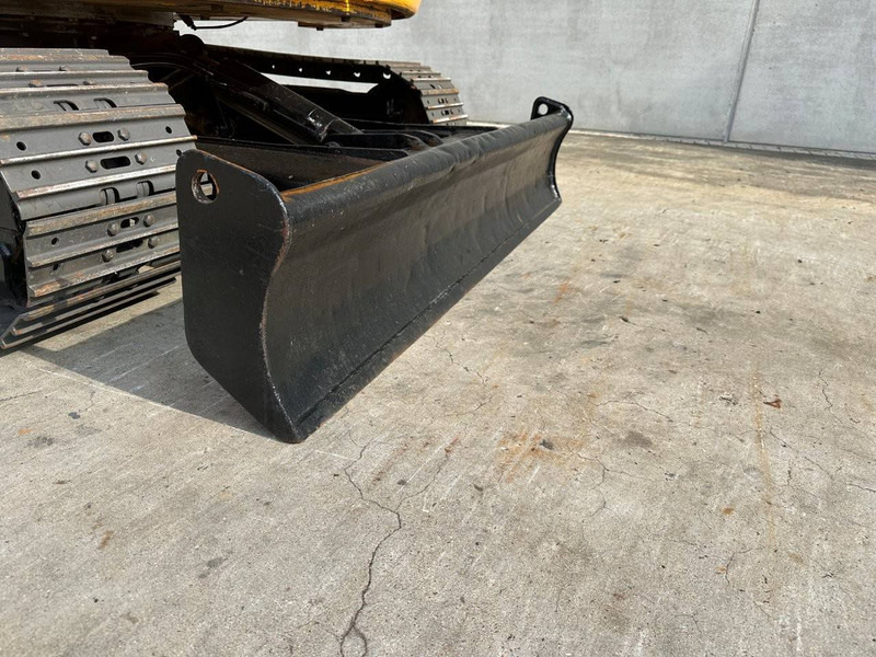 Crawler excavator JCB 8056: picture 20