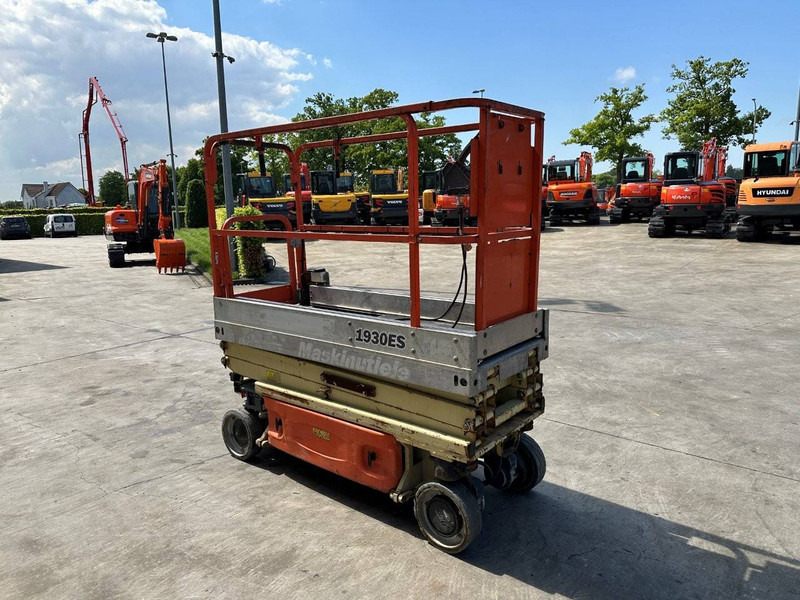JLG 1930ES - Scissor lift: picture 3 JLG 1930ES - Scissor lift: picture 3