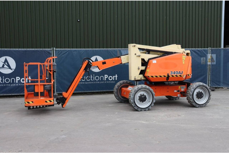 JLG 340AJ - Articulated boom: picture 1 JLG 340AJ - Articulated boom: picture 1
